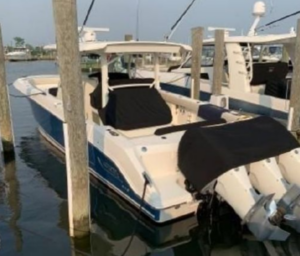 38' 2019 Boston Whaler Outrage-image